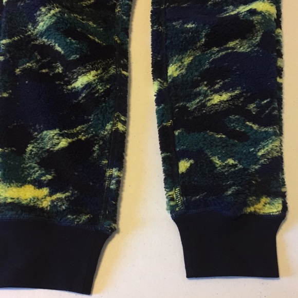 American eagle 🦅 sweat pants - Picture 2 of 8